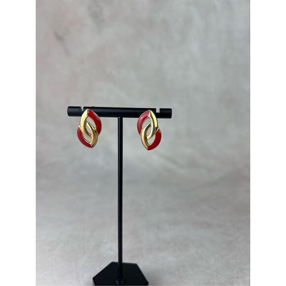 Vintage Crown Trifari Stud 1” Pierced Drop Earrings Gold Tone Red Enamel Vintage - Picture 2 of 7